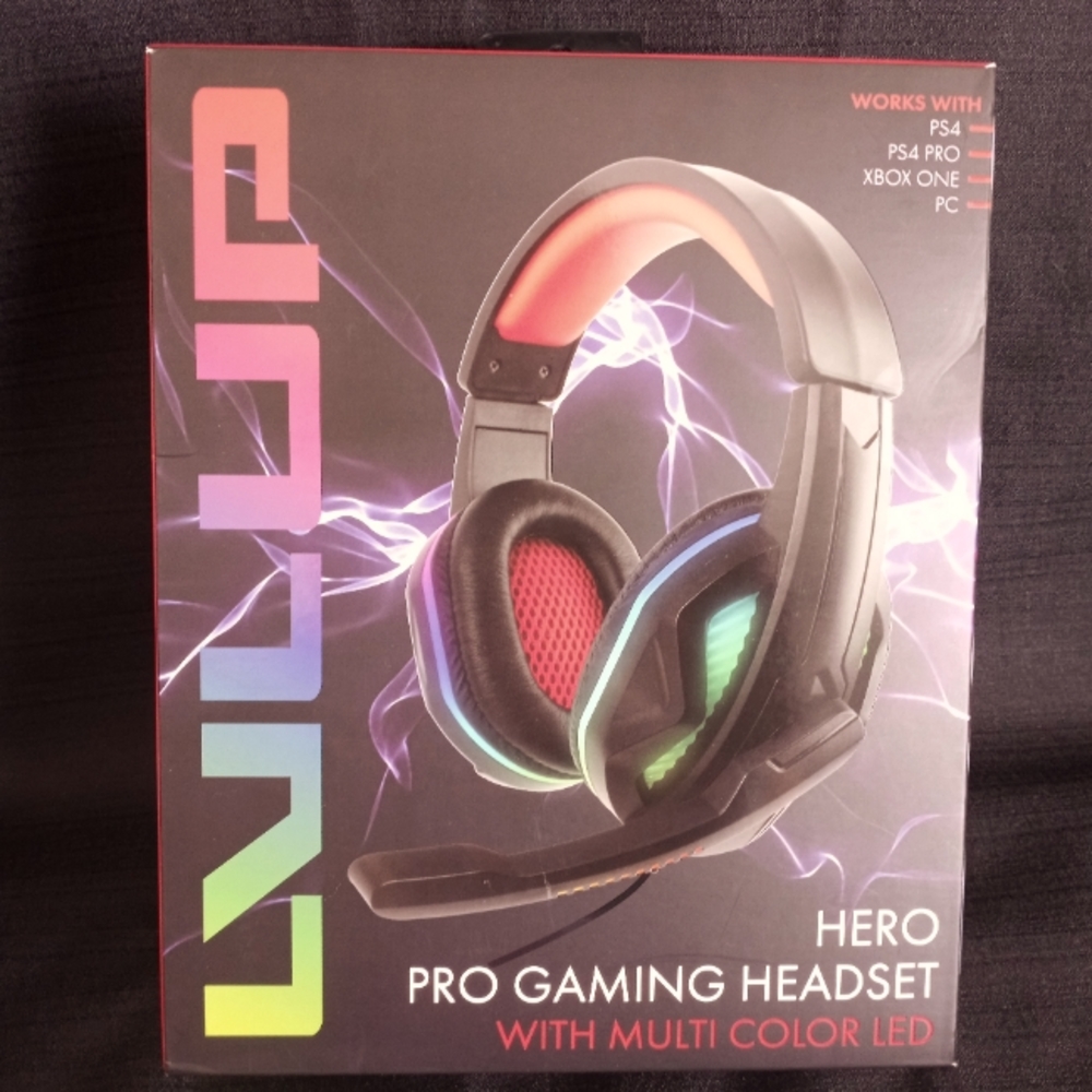 Vivitar LVLUP Hero Pro Gaming Headset with Multi-Color LED and Foldable Mic. NIB